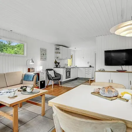 3 Bedroom Lovely In Orsted